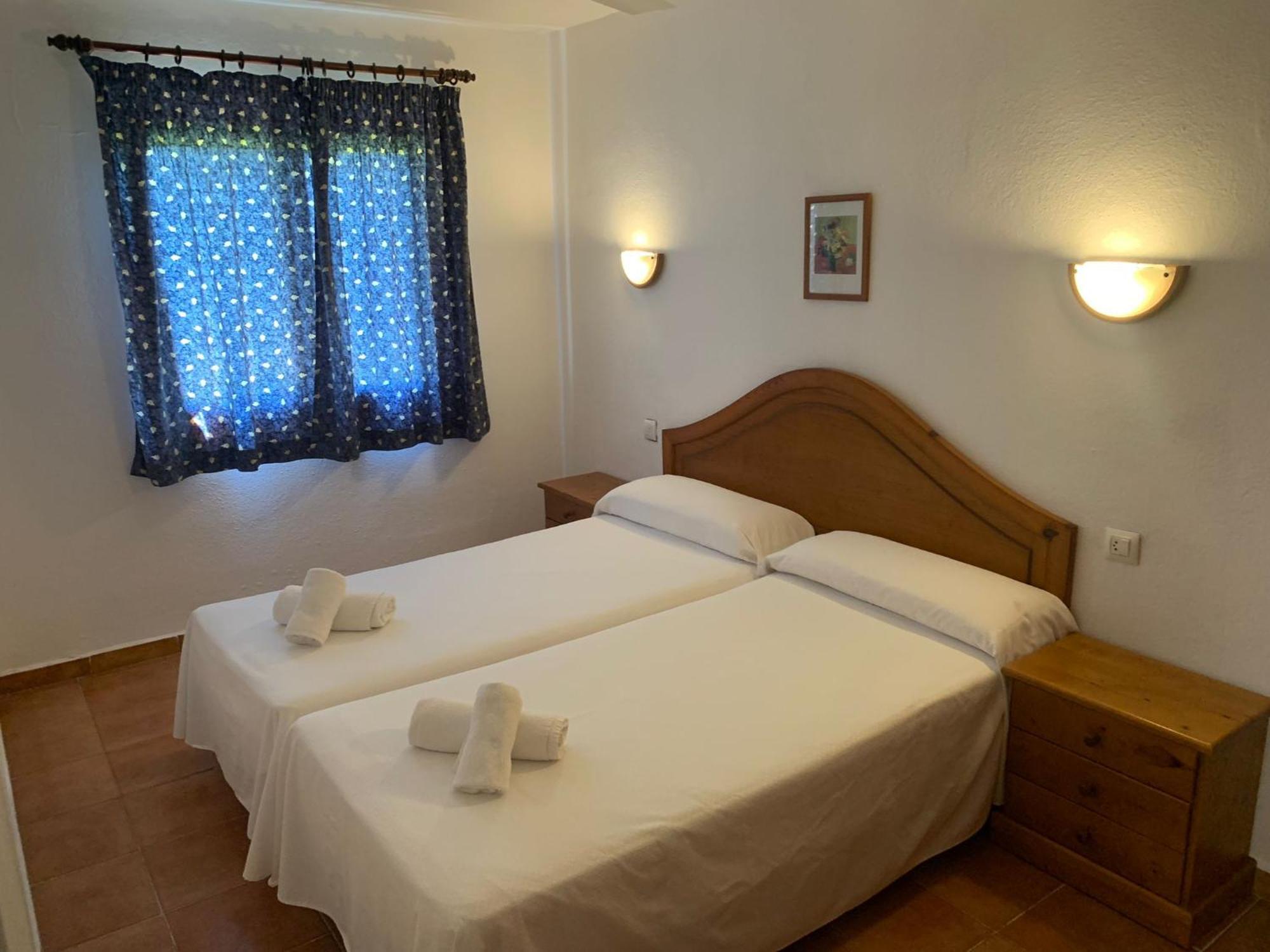 Apartamentos Vista Blanes Cala'N Blanes  Bagian luar foto
